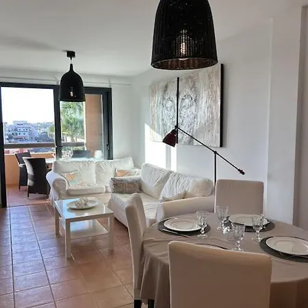 Home2rest - Ocean View, 3 Pools, 2 Bedrooms, 2 Bathrooms アパート